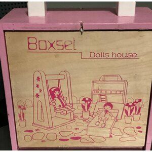 Boxset Dollhouse with select‎ accessories.